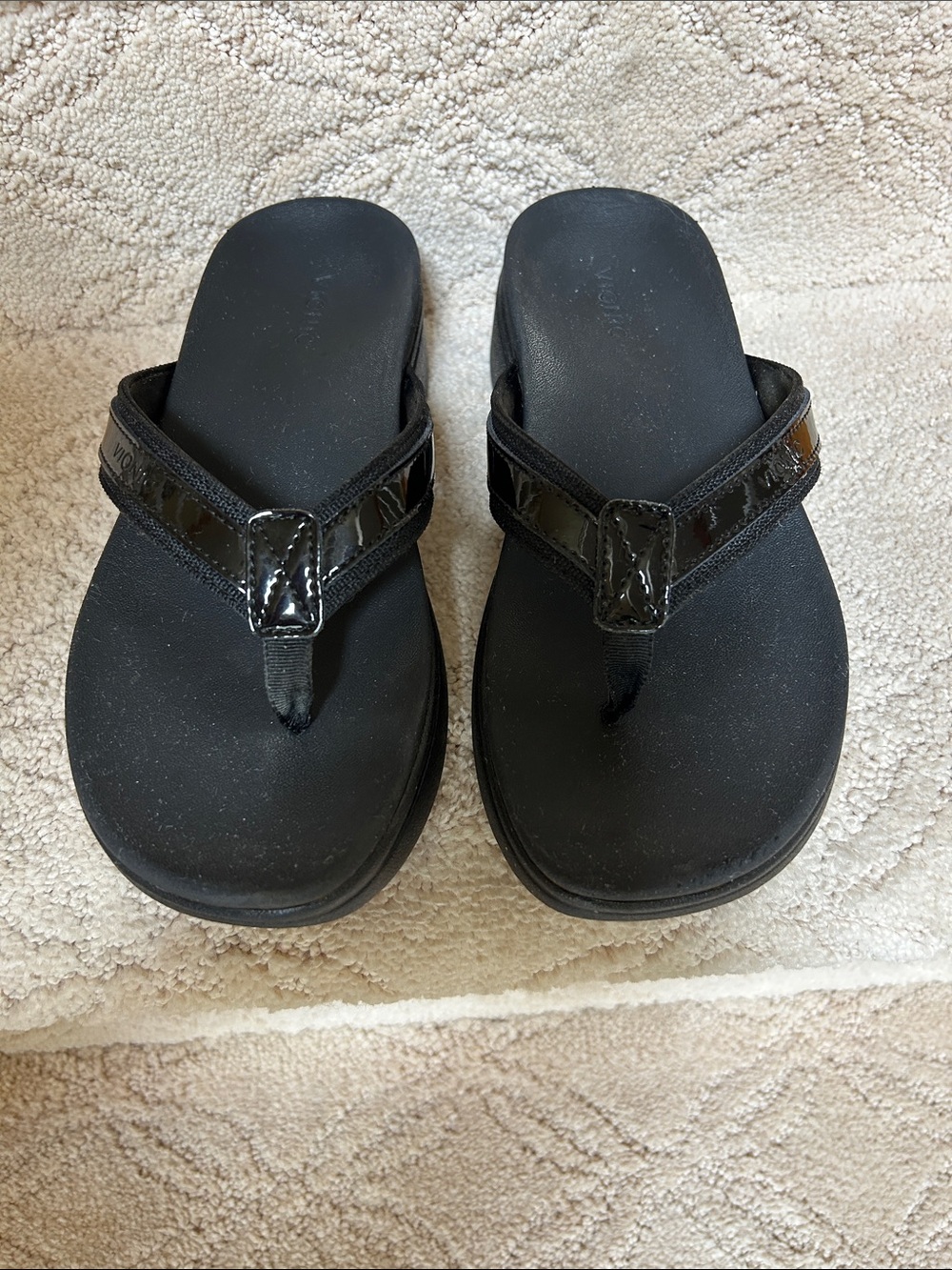 Vionic Black Women's Platform Thong Sandals